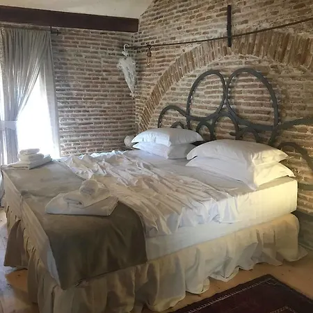 Le Petit Paris - Pazari Hotel Korce
