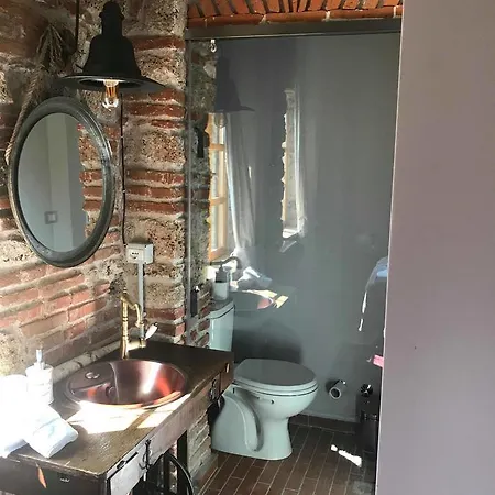Le Petit Paris - Pazari Hotel *